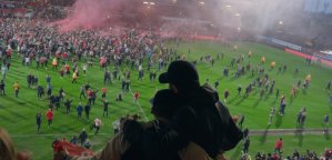 Welcome to Wrexham Up the Town body